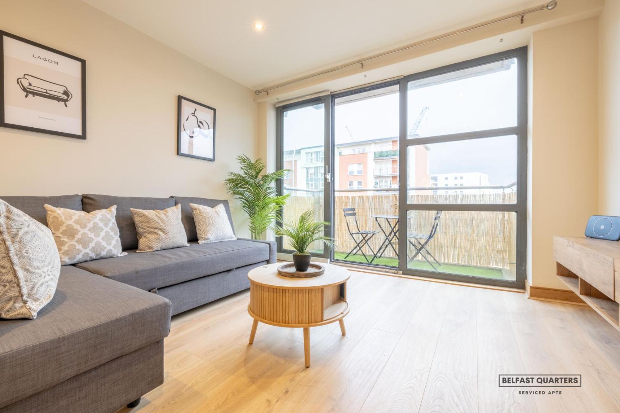 Quarters- 5th Floor Gem! Apartamento Belfast